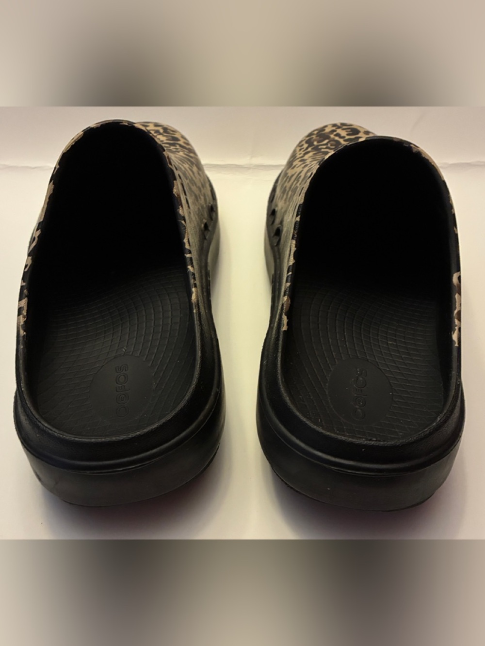 OOFOS Women's Leopard Print Slip-On Clogs in Brown and Black - Picture 2 of 6